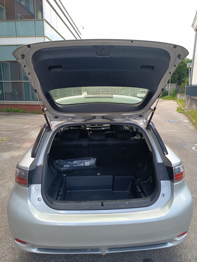 Lexus CT 200h VO 381 - Photo 23