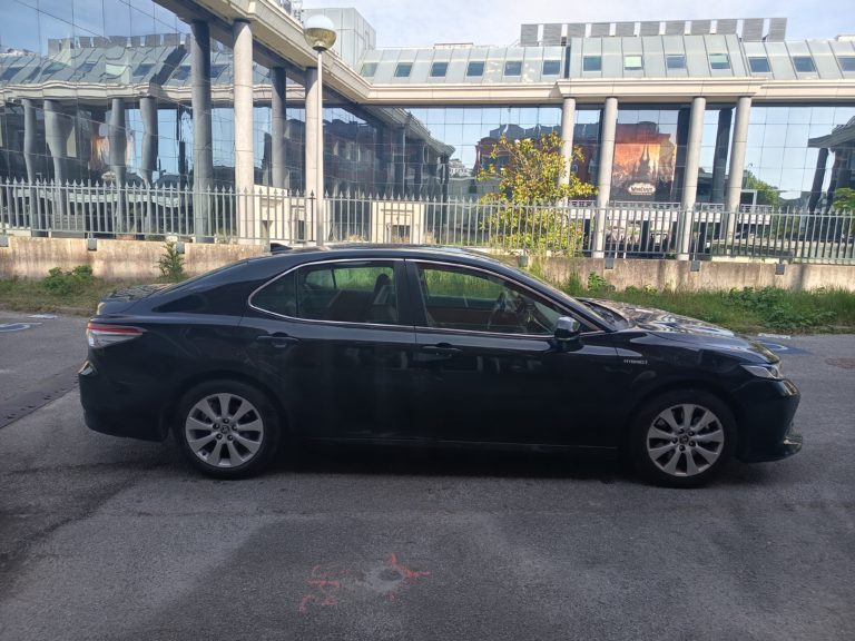 Toyota Camry VO 389 - Photo 3