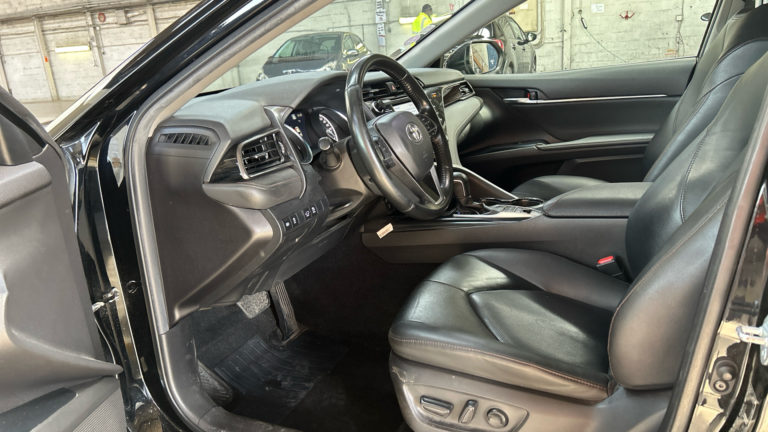 Toyota Camry VO 389 - Photo 8