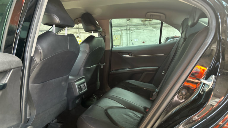 Toyota Camry VO 389 - Photo 9