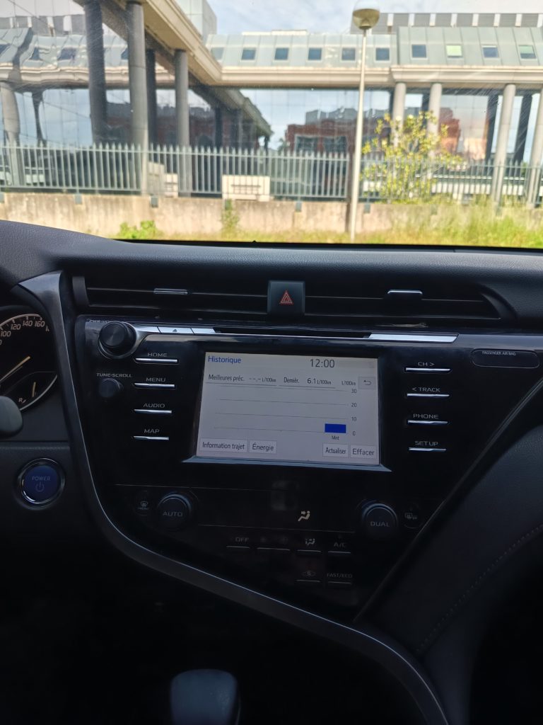 Toyota Camry VO 389 - Photo 23