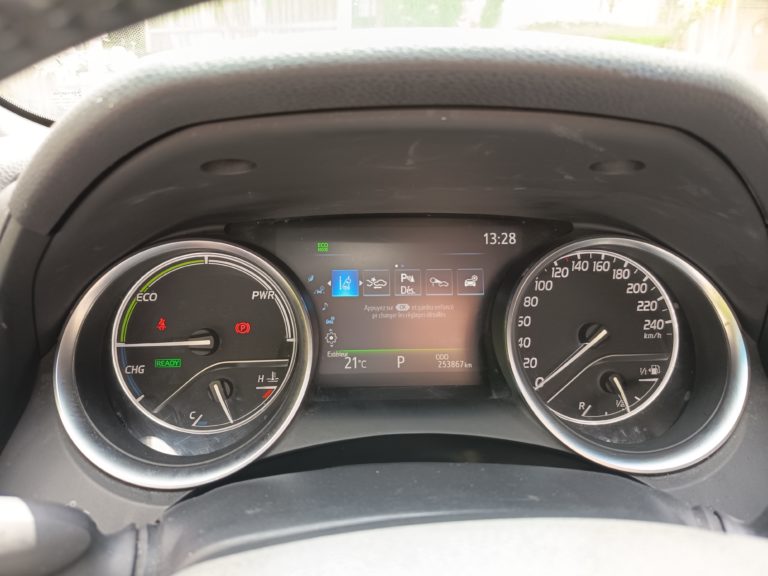 Toyota Camry VO 397 - Photo 13