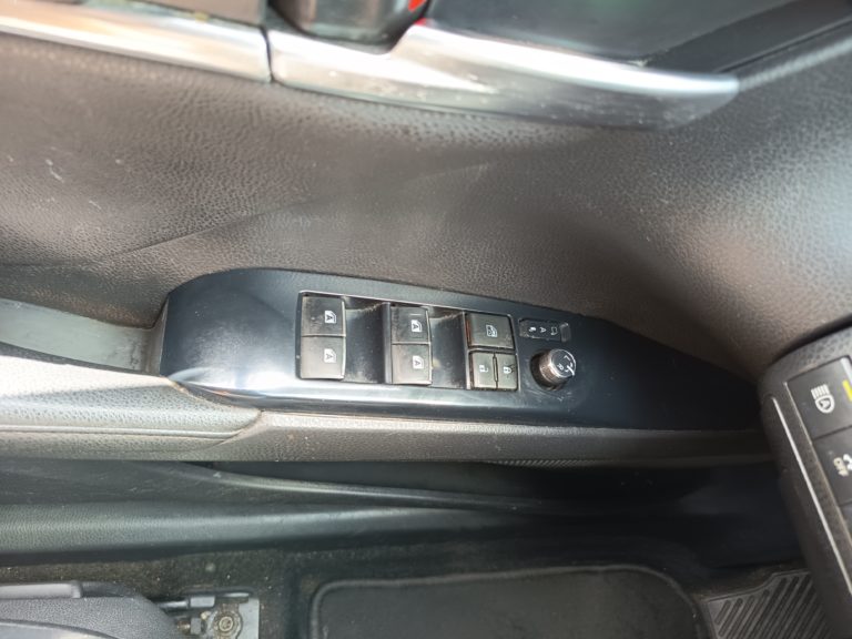 Toyota Camry VO 397 - Photo 17
