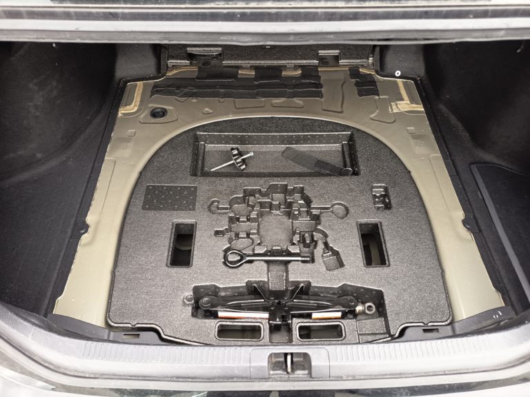 Toyota Camry VO 398 - Photo 20