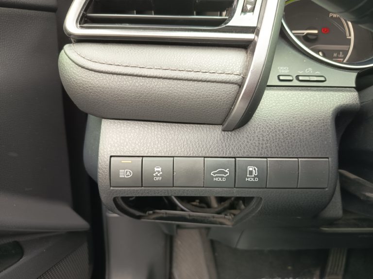 Toyota Camry VO 412 - Photo 16
