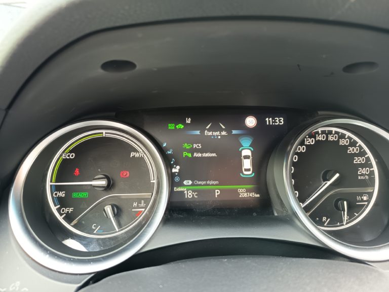 Toyota Camry VO 412 - Photo 25