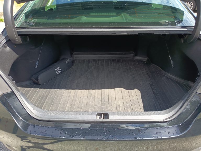 Toyota Camry VO 413 - Photo 21