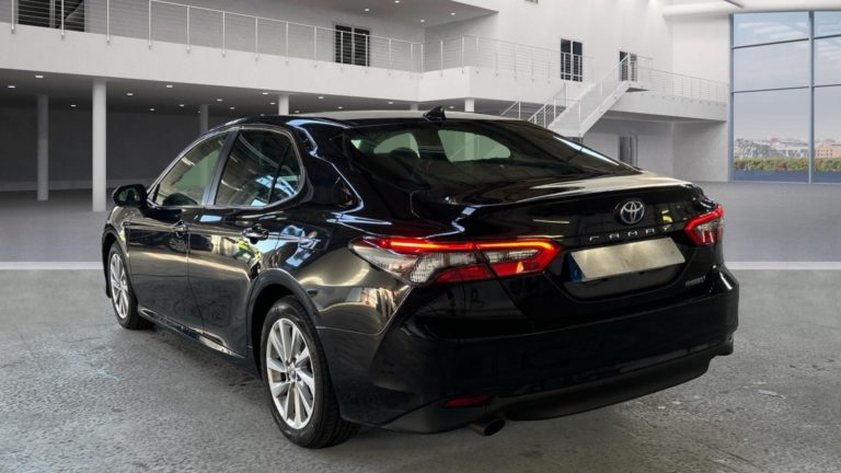 Toyota Camry VO 421 - Photo 5