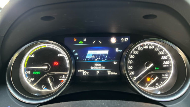Toyota Camry VO 421 - Photo 9