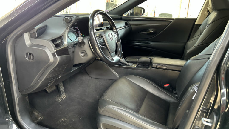 Lexus ES 300h VO 429 - Photo 10