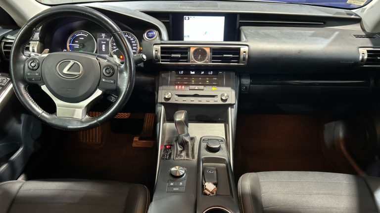 Lexus IS VO 431 - Photo 6