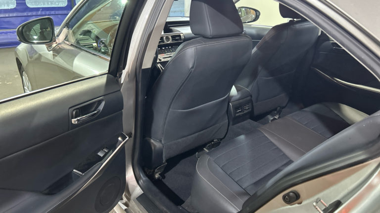 Lexus IS VO 431 - Photo 11
