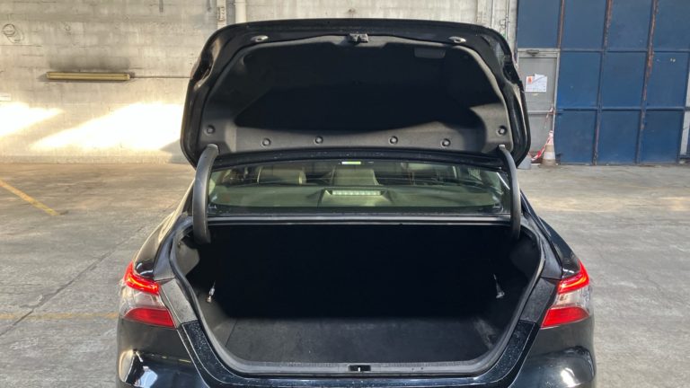 Toyota Camry VO 433 - Photo 12