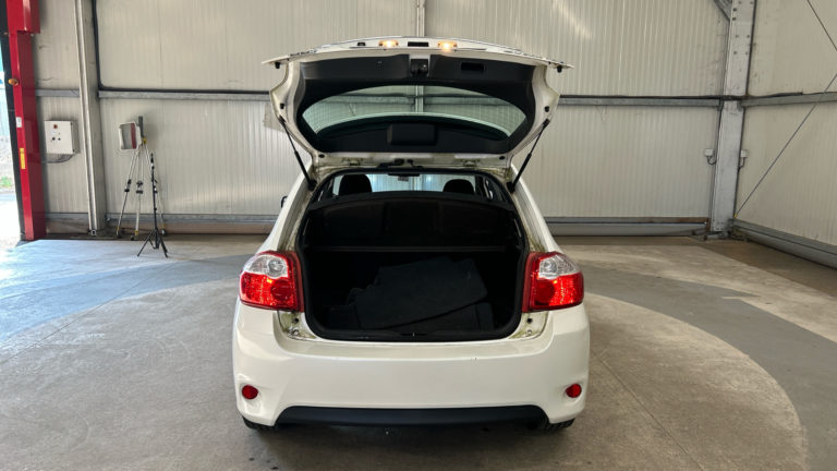 Toyota Auris VO 435 - Photo 11