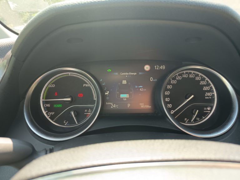 Toyota Camry VO 437 - Photo 25