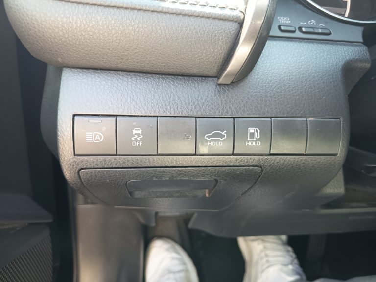 Toyota Camry VO 437 - Photo 31