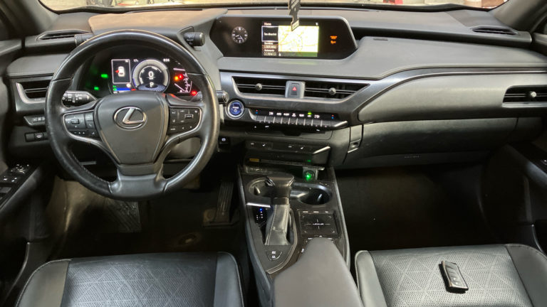 Lexus UX VO 455 - Photo 6