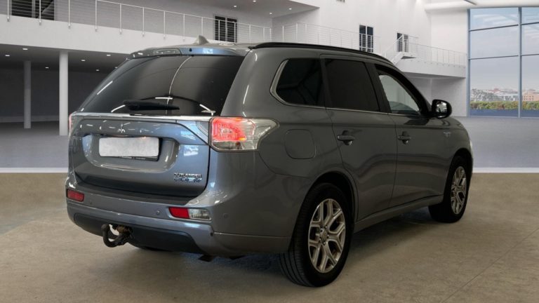 Mitsubishi Outlander VO 490 - Photo 4