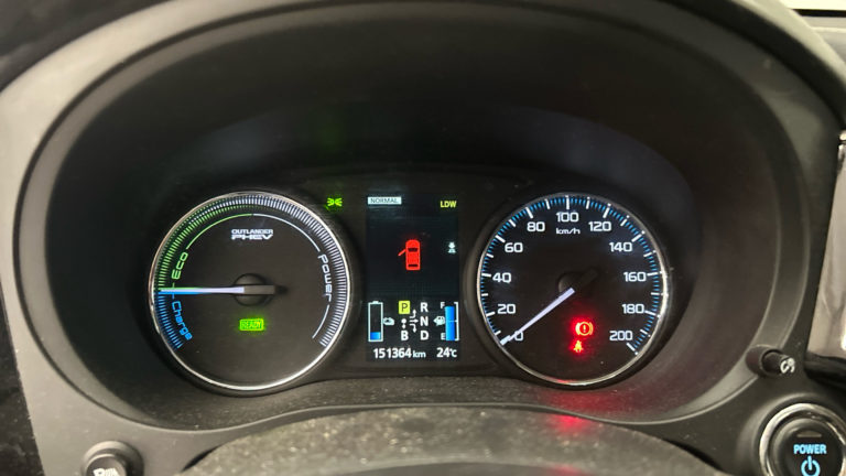 Mitsubishi Outlander VO 490 - Photo 6