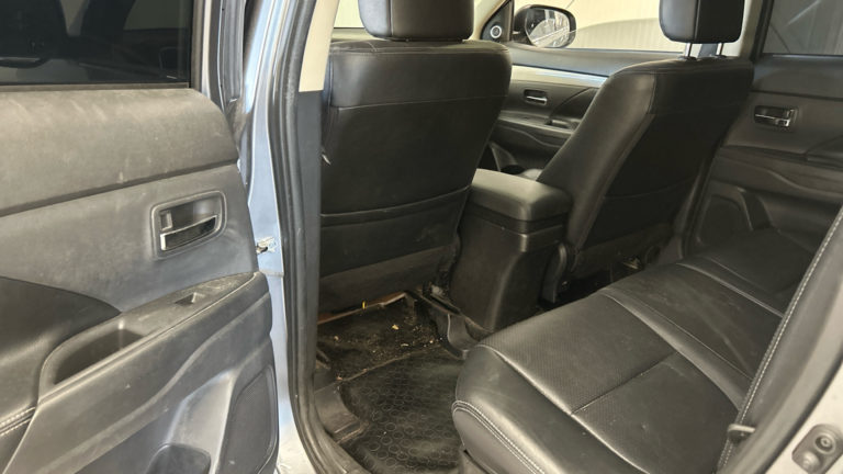 Mitsubishi Outlander VO 490 - Photo 9