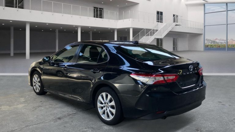 Toyota Camry VO 496 - Photo 5