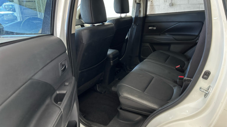 Mitsubishi Outlander VO 497 - Photo 8