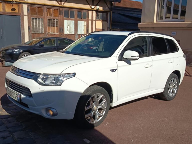 VO 497 - Mitsubishi Outlander