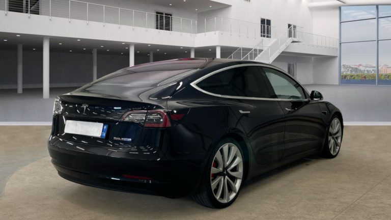 Tesla Model 3 VO 526 - Photo 4