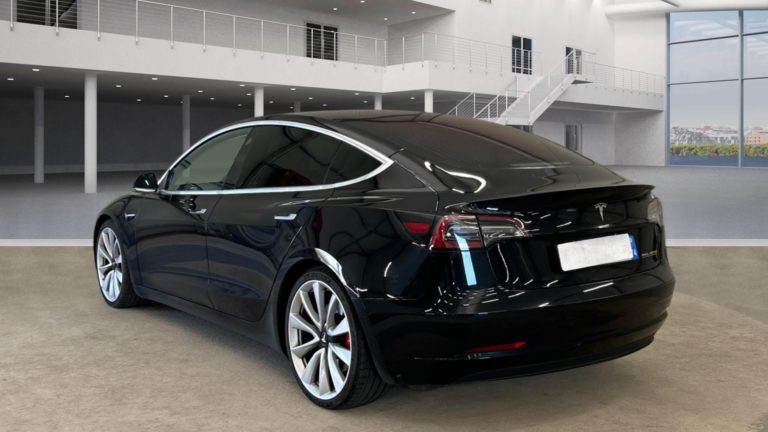 Tesla Model 3 VO 526 - Photo 5
