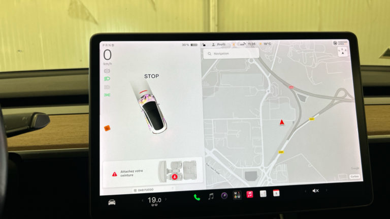 Tesla Model 3 VO 526 - Photo 10