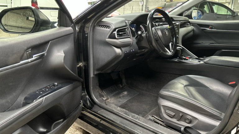 Toyota Camry VO 543 - Photo 8