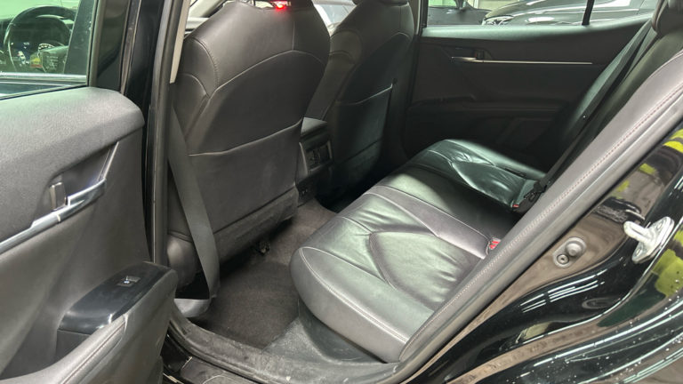 Toyota Camry VO 543 - Photo 9