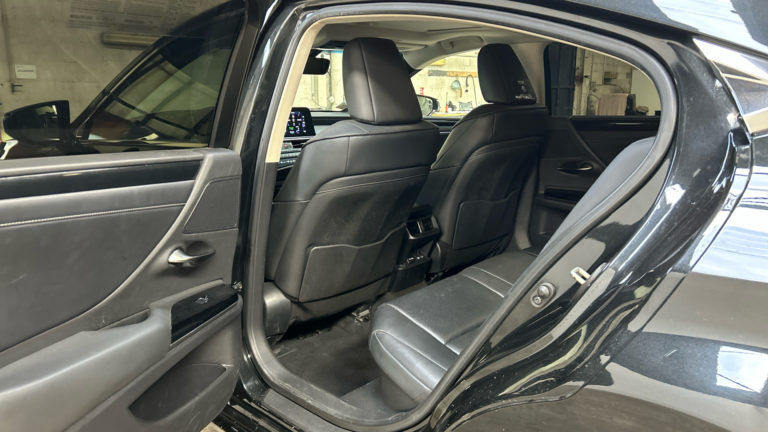 Lexus ES 300h VO 546 - Photo 9