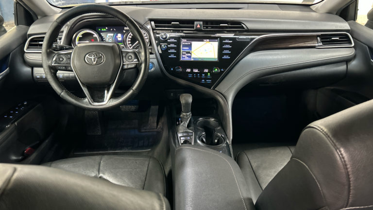 Toyota Camry VO 547 - Photo 6
