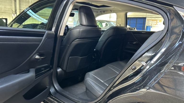 Lexus ES 300h VO 552 - Photo 9