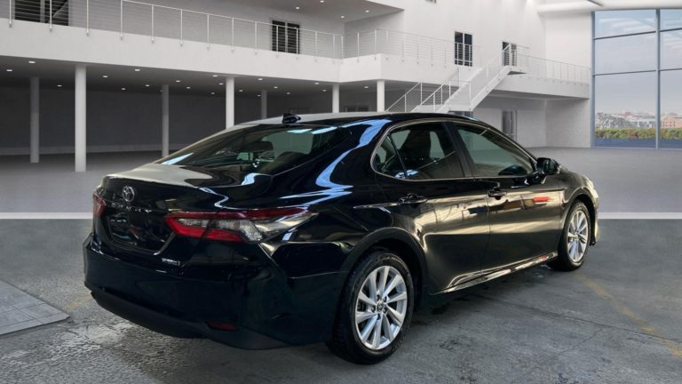 Toyota Camry VO 555 - Photo 4